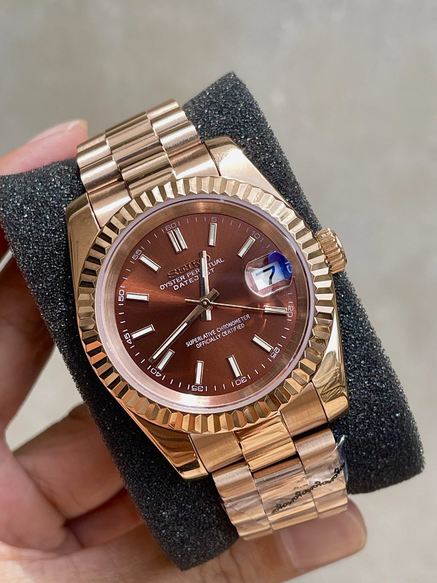 Seikojust | Rose gold with Chocolate dial - Datejust inspired Custom Seiko Mod
